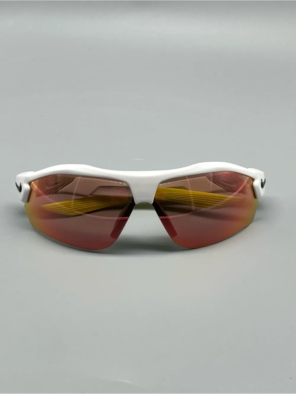 Nike Show X3 E DJ2032 sports sunglasses